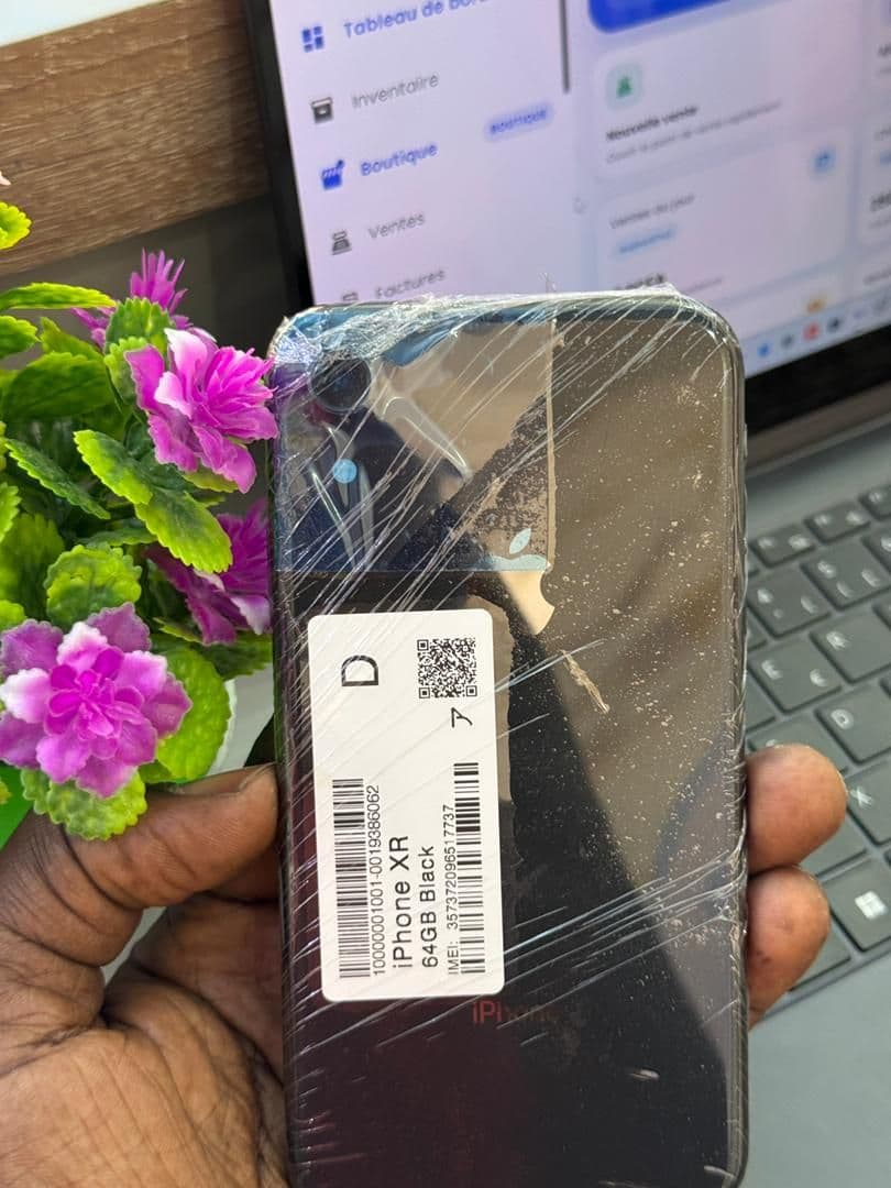 IPHONE XR 64 GB